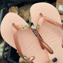 Havaianas Top + Pin Tucano, Coqueiro e Brasil