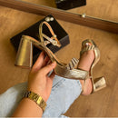 Sandália Vizzano Salto Bloco Tira Brilhosa 6472.215