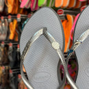 Havaianas Slim Point + Pin Concha, Sereia, Golfinho