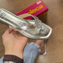 Sandália Moleca Rasteira Detalhe Circular na Tira 5559.102