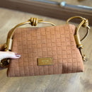 Bolsa Tiracolo Arezzo Camurça Tressê Pequena A500210976